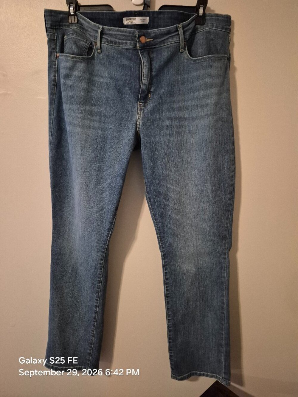 Women's 20M Signature by Levi Strauss Women's Straight Leg Jeans - Light Blue